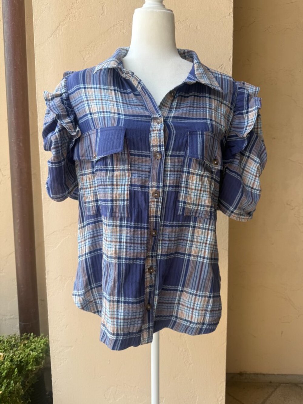 Pilcro The Ozzi Plaid Ruffle-Sleeve Buttondown Shirt